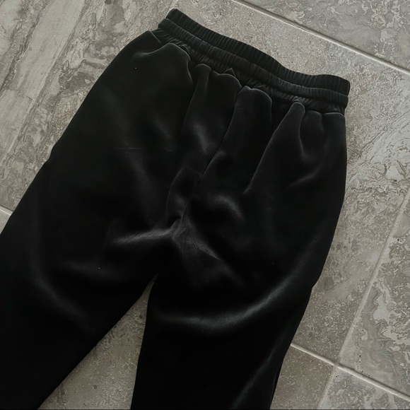 Black Velvet Joggers Size L/XL NWT - Picture 4 of 6